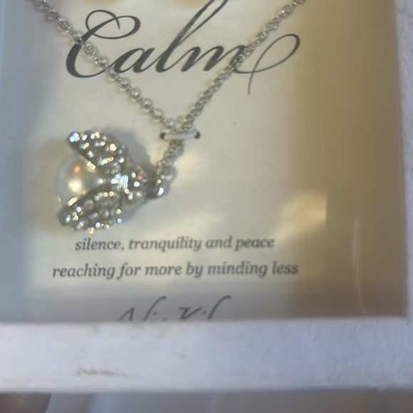 Adia Kibur Ladybug Necklace Earring Set NEW - Picture 2 of 2